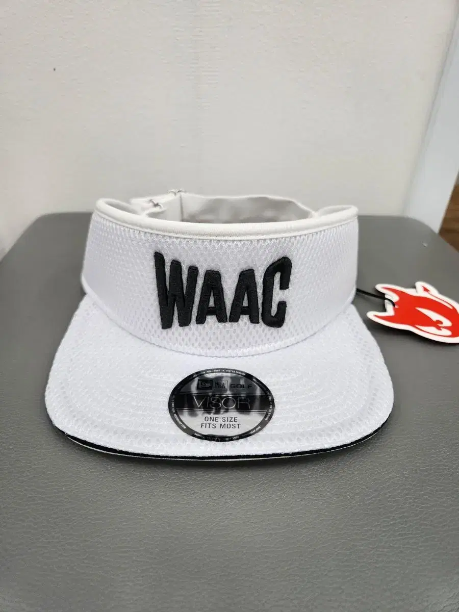 새상품)WAAC 왁 골프 [WAAC X 뉴에라] 바이저 스파이더메쉬  골